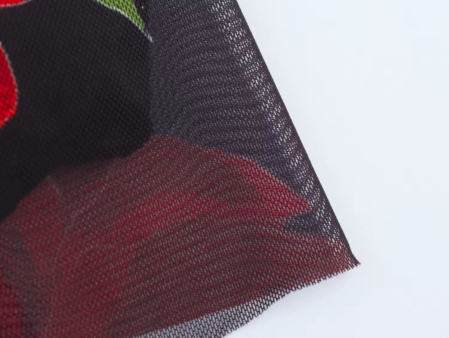 Florales Neckholder-Kleid in Schwarz mit roten Blüten