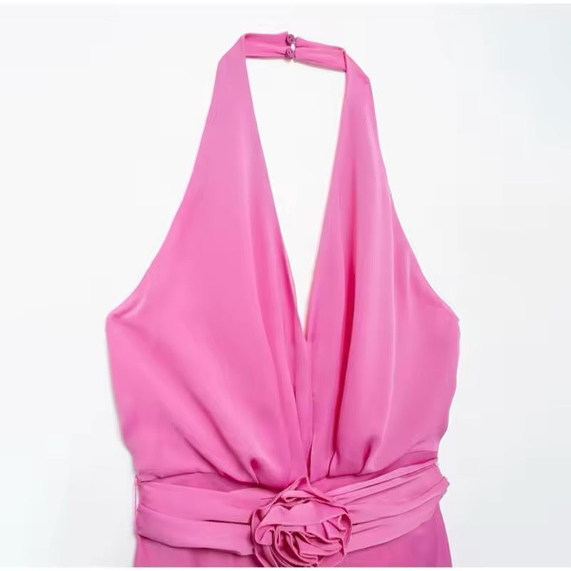 Pinkfarbenes Neckholder-Kleid