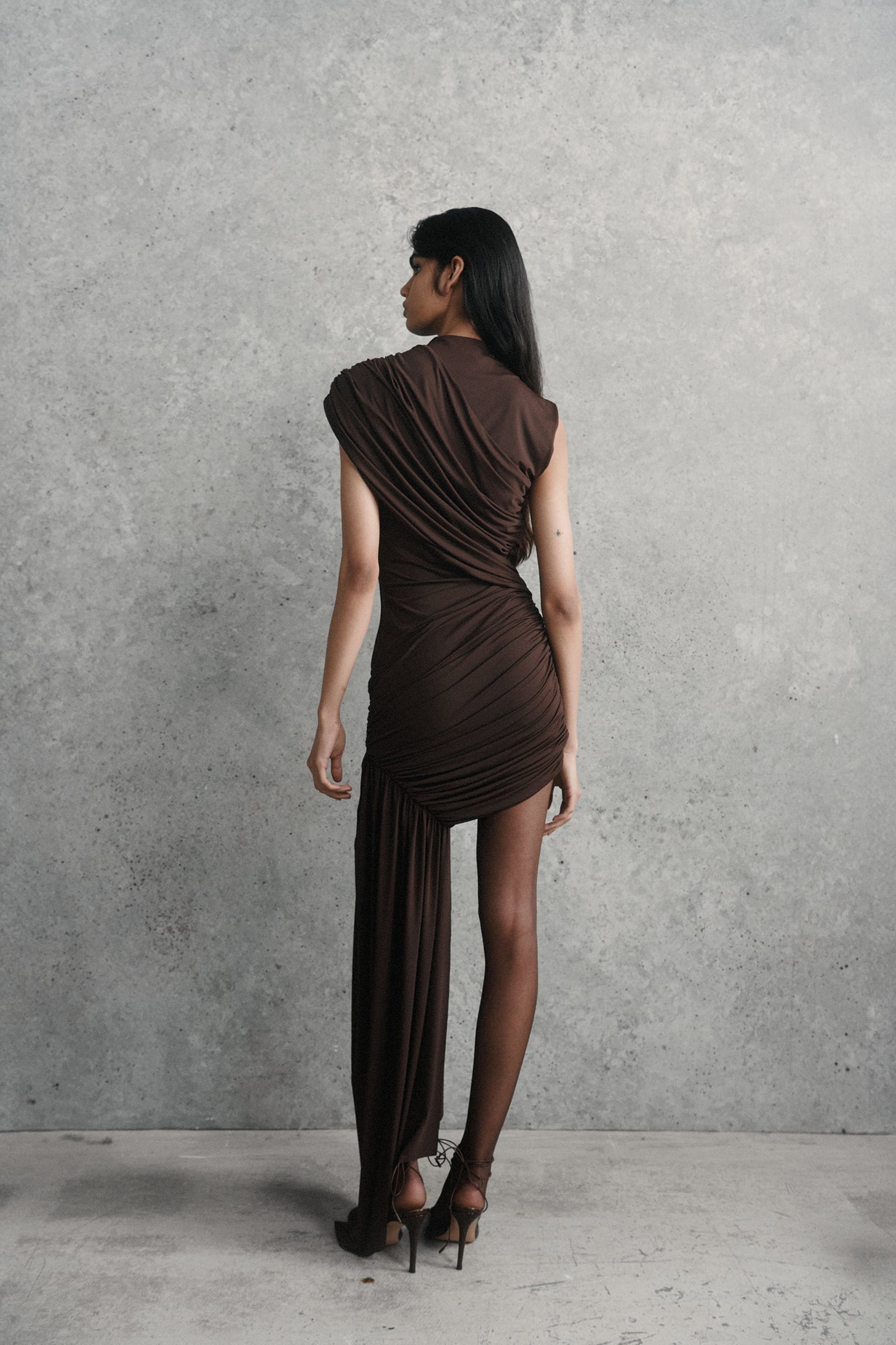Asymmetrisches One-Shoulder Kleid