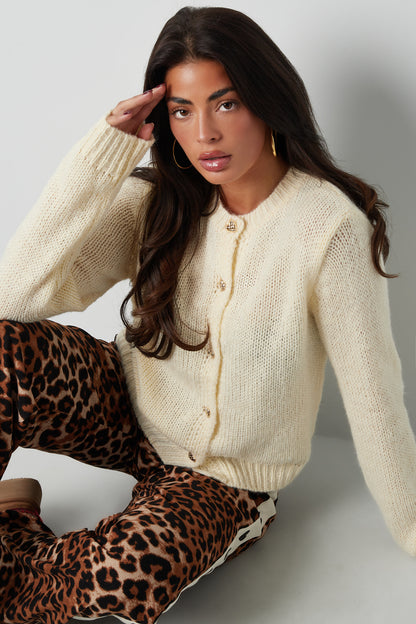 Gestrickter Love Cardigan