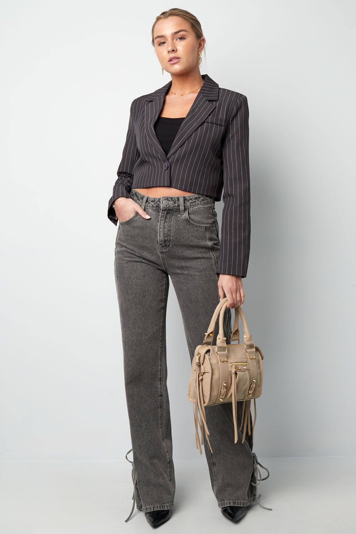 Kurzer Blazer mit Kreidestreifen