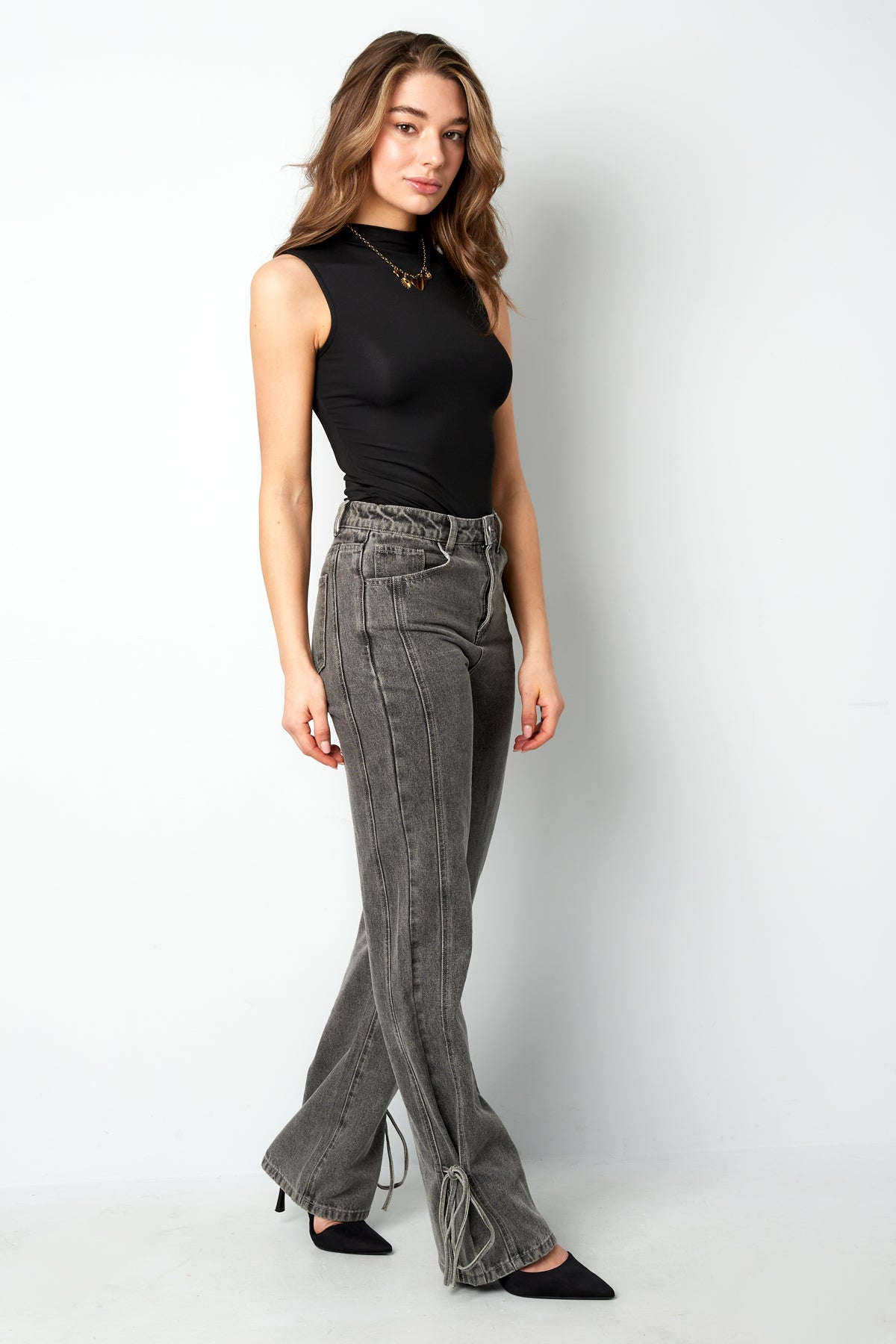 Jeans mit Bossy-Schleife