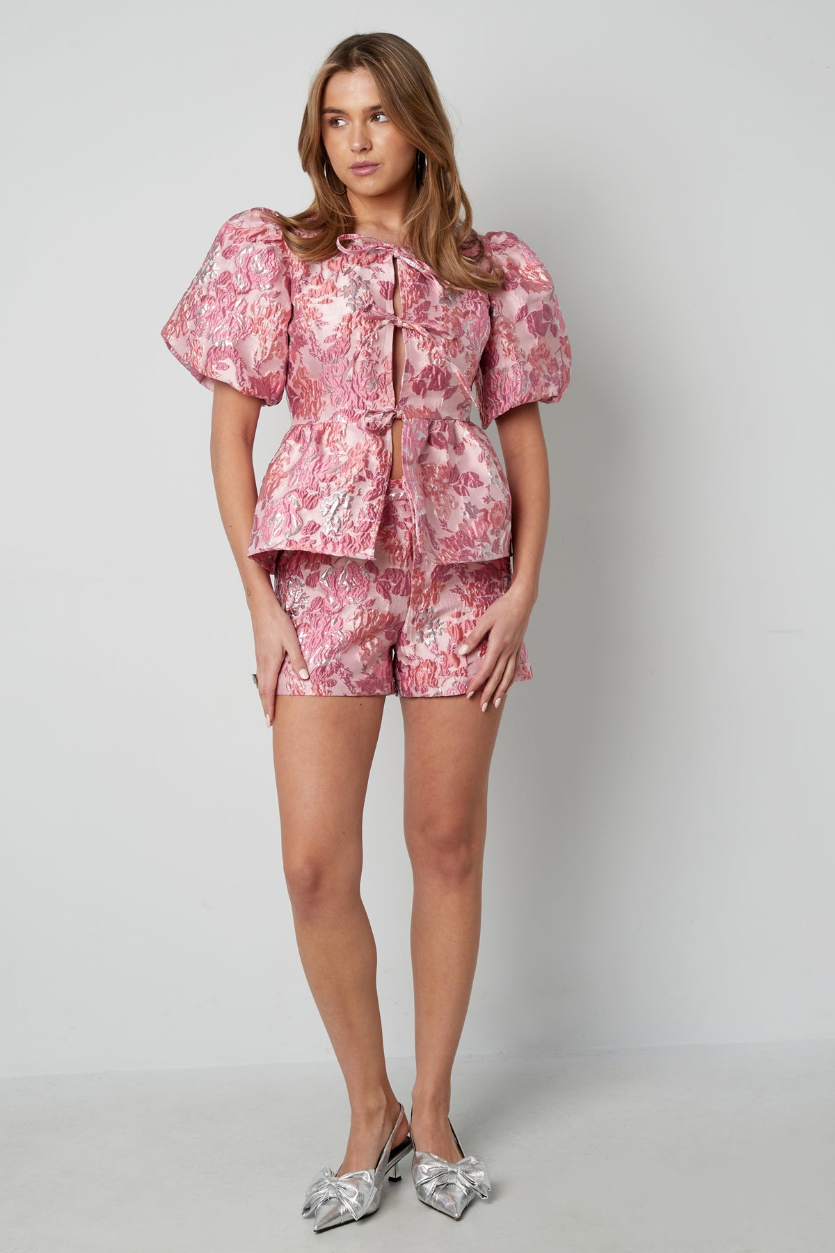 Gewebte Polyesterfasern Damen Kurzarm Oberteil Elegantes Blumenmuster