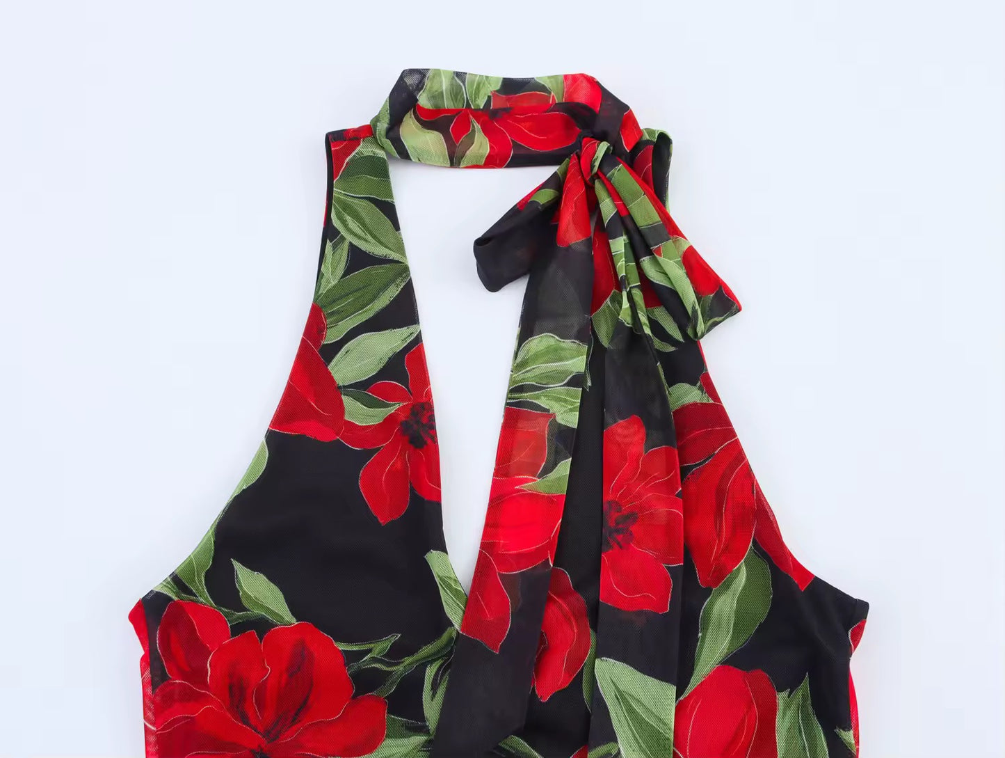 Florales Neckholder-Kleid in Schwarz mit roten Blüten