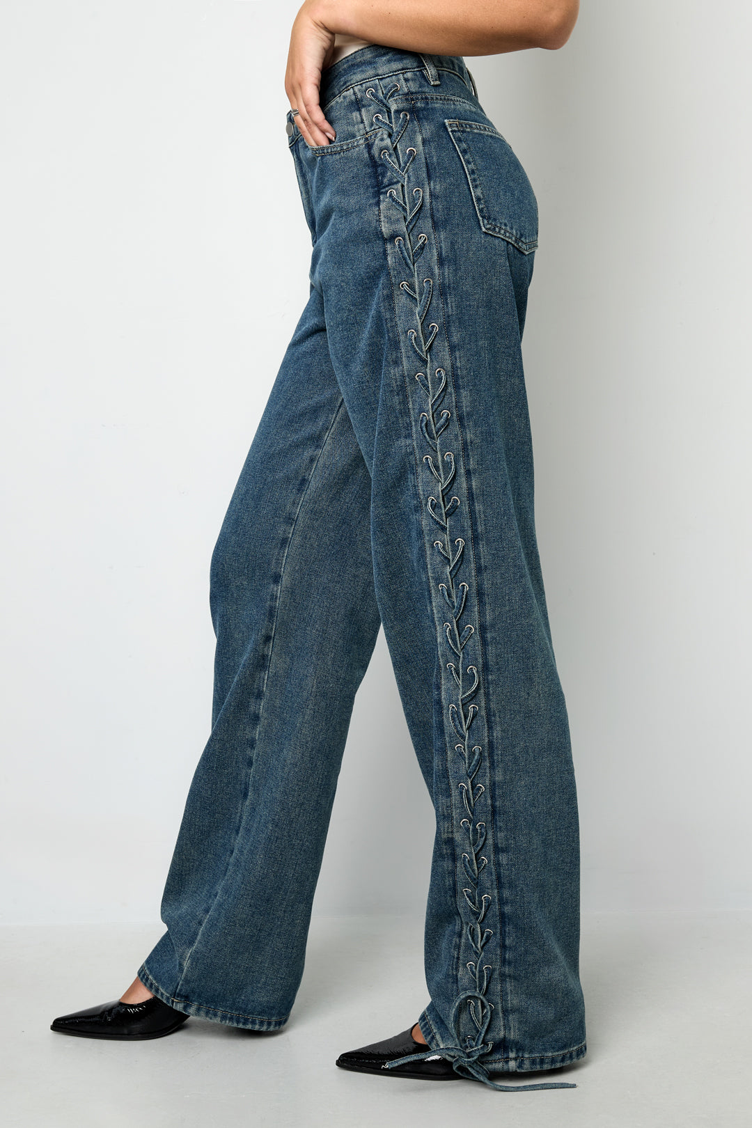 Jeans mit Schnürung