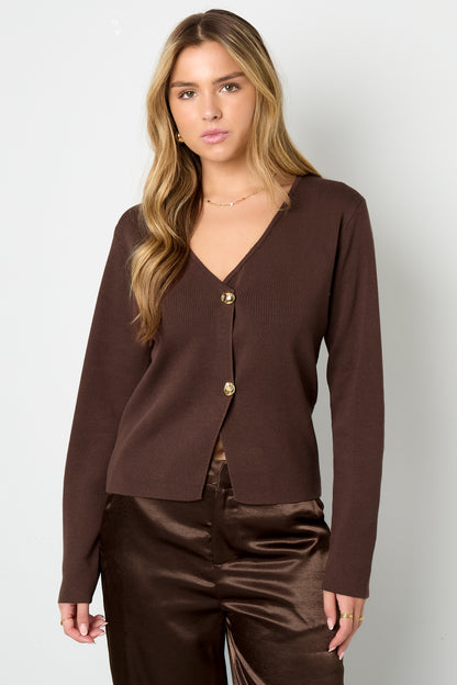 Eine symmetrische Strickjacke