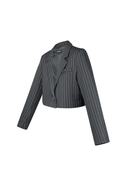 Kurzer Blazer mit Kreidestreifen