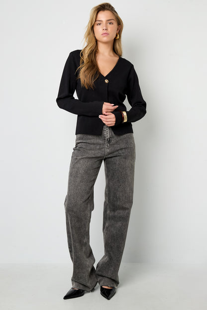 Eine symmetrische Strickjacke