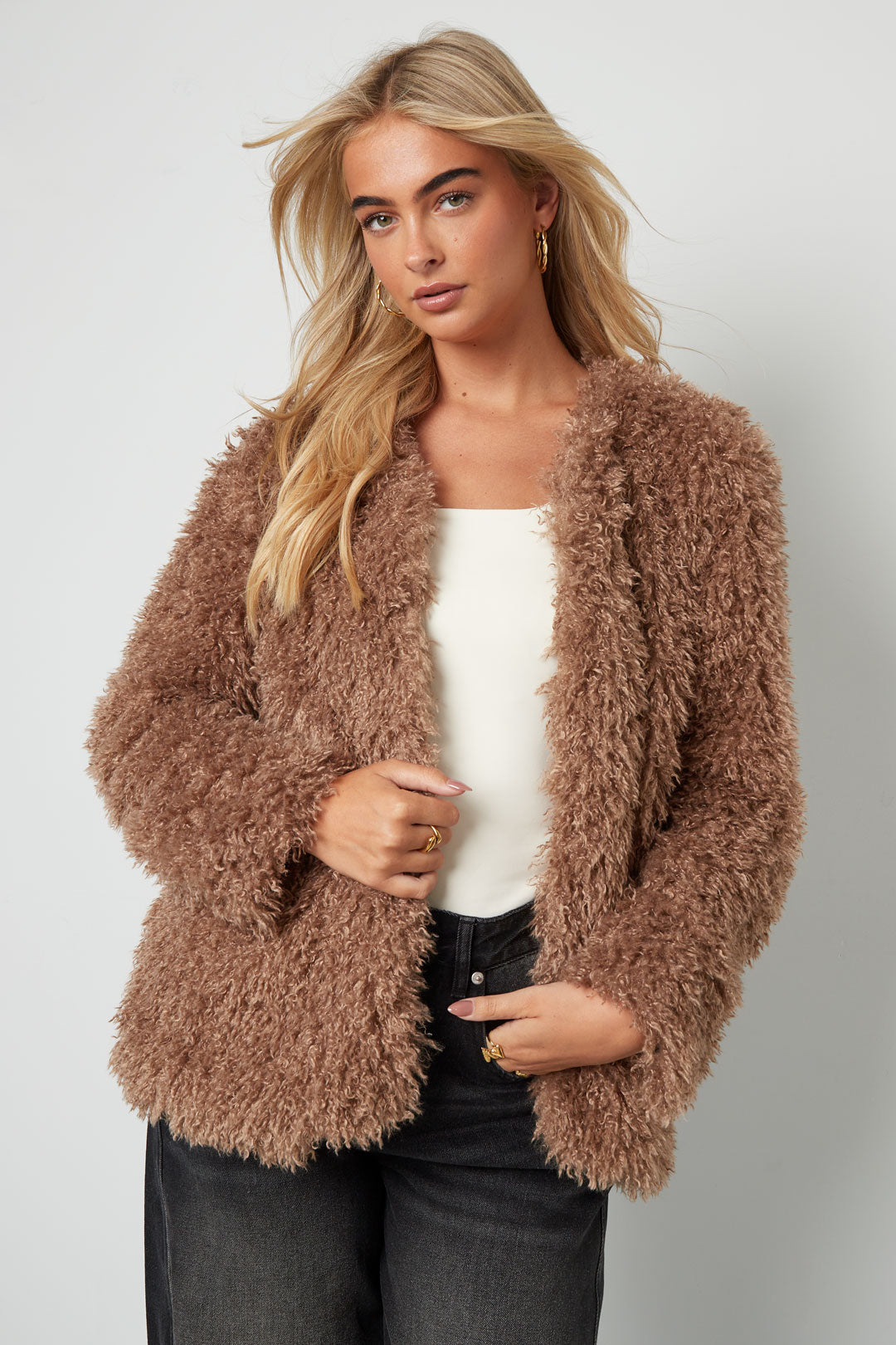 Weicher, flauschiger Mantel