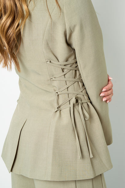 Taillierter Blazer mit Schnürung