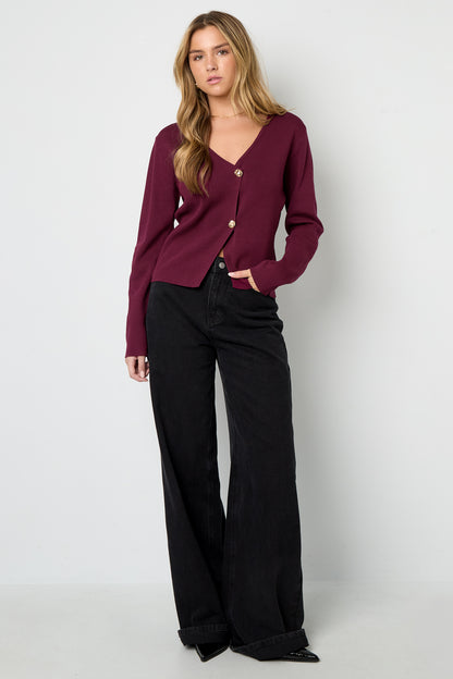 Eine symmetrische Strickjacke